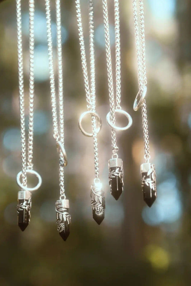 CRYSTAL FERN O-RING NECKLACE (✦ Restyle)