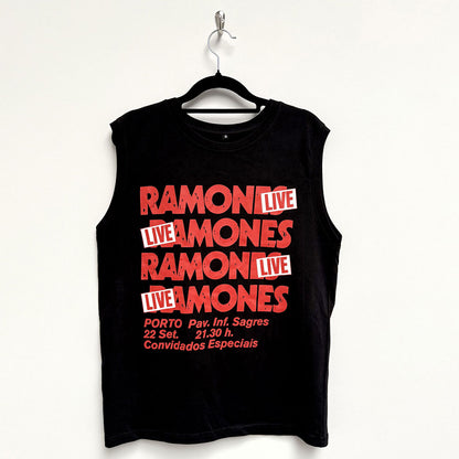 Ramones Unisex Tank T-Shirt: Concert (Black)